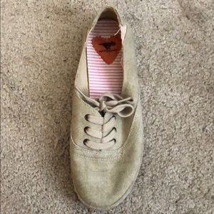 Rocket dog canvas shoes